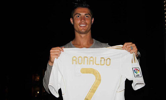 德甲前瞻：柏林联合主场御敌能爆冷？拜仁冲17连胜再刷纪录（德甲前瞻：柏林联合主场能否掀翻豪门？拜仁剑指17连胜再冲纪录）