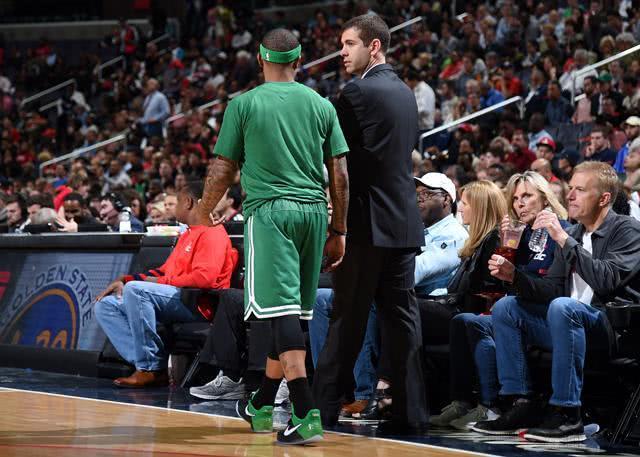 卡恩谈诺伊尔失误：这是很正常的，其实可以进行适当轮换（卡恩评诺伊尔失误：很正常，建议适度轮换）