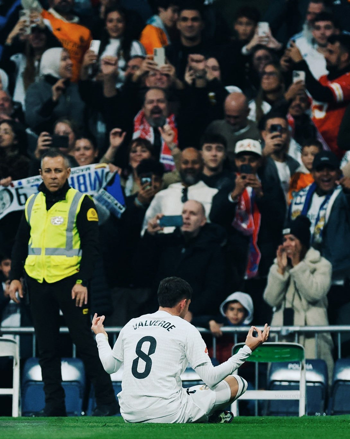 曼晚：曼联季前赛活动安排更合理，阿莫林的纪律约束比较温和（曼晚：曼联季前赛规划更科学，阿莫林的纪律管理相对温和）