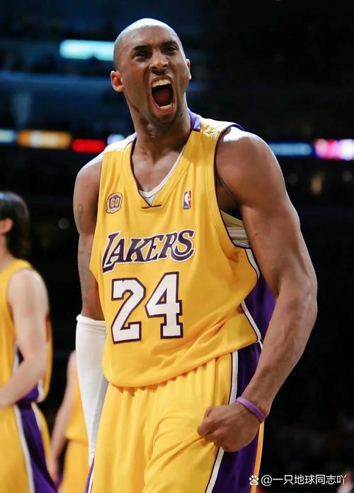 西甲前瞻：被巴萨反超后皇马必须获胜，赫罗纳历史对阵4连败（西甲前瞻：皇马被巴萨反超急需三分，赫罗纳交锋史四连败）