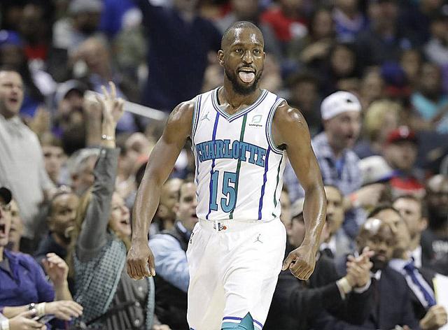 李嗣镕：在场上一点也不紧张，就想为津门虎队奉献自己的全部（李嗣镕：比赛毫不紧张，只想为津门虎队倾尽全力）