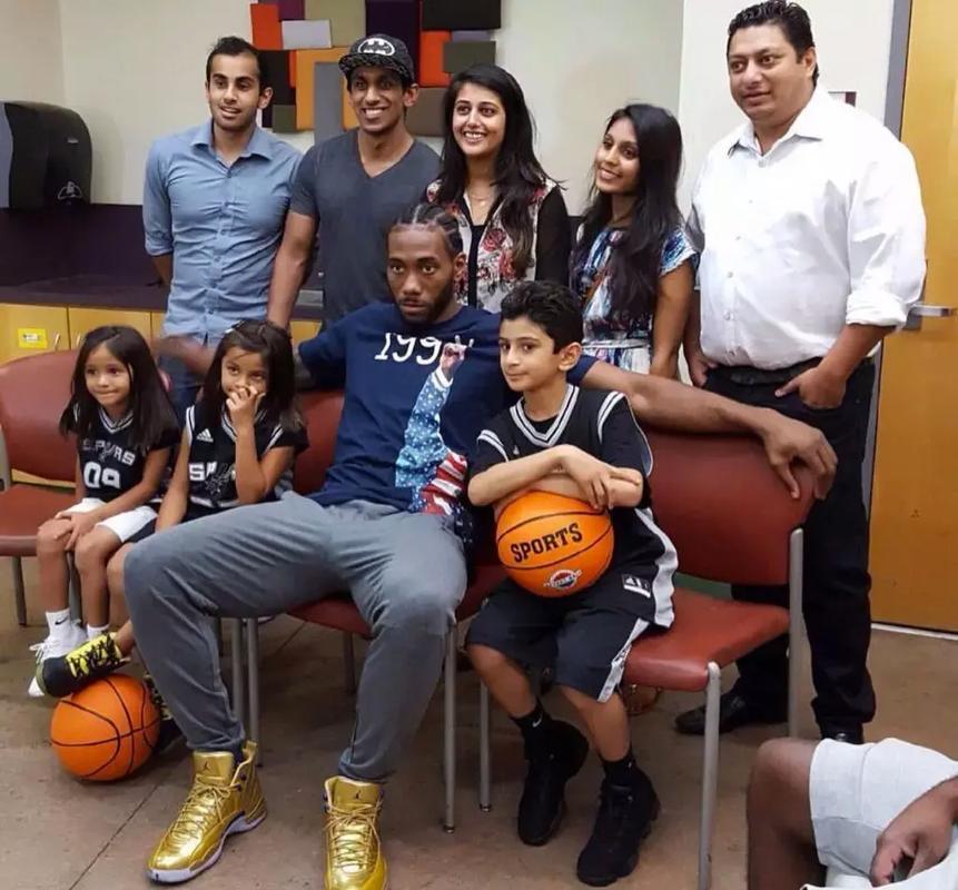 皇马公布欧冠战曼城大名单：姆巴佩带伤入围，一线队后卫仅4人在列（皇马欧冠对阵曼城名单出炉：姆巴佩带伤入选，一线队仅四名后卫可用）