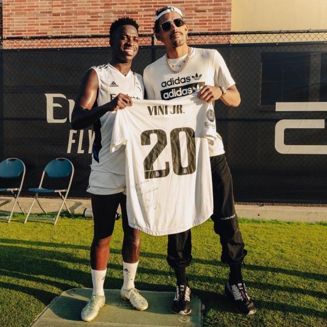 过往欧冠14次出现单赛季前6战全胜球队，最终仅2队夺冠（欧冠史上曾有14次球队单季前六战全胜，最终仅两队捧杯）