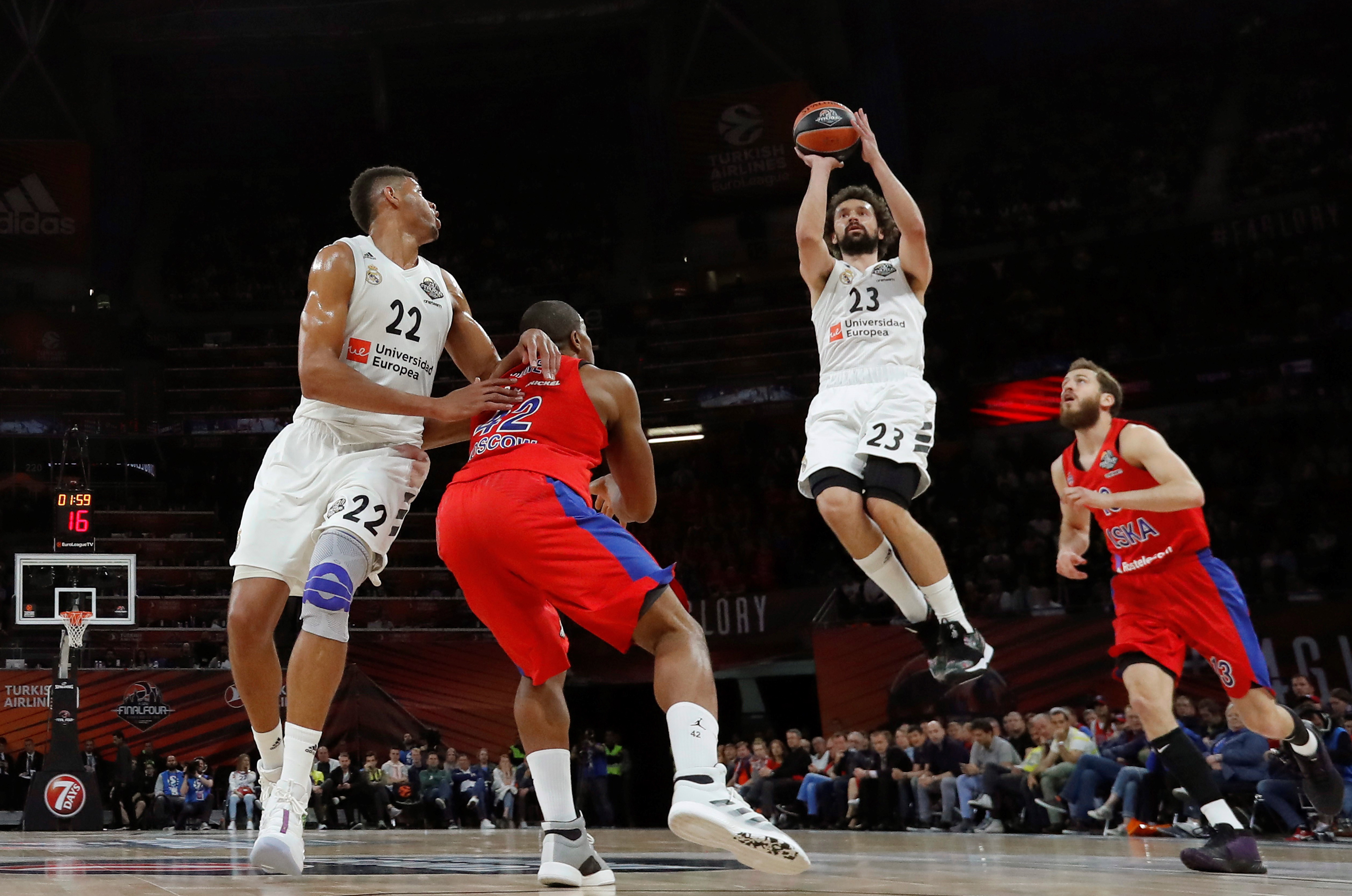 福布斯体育：勇士加入字母争夺战，可提供4首轮+追梦等筹码（福布斯体育：勇士插足字母哥争夺战，或拿出4首轮签+追梦作为筹码）