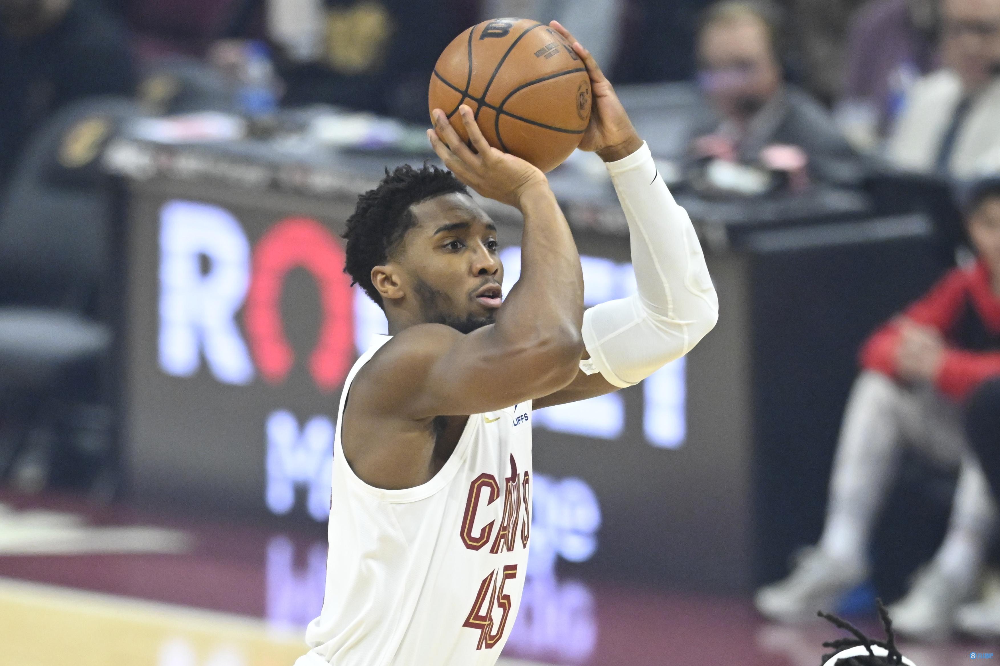 巴萨官方：欧冠对法鹰为高风险，将启动客队球迷安全管控预案（巴萨官宣：欧冠对阵法鹰被定为高风险，将启用客队球迷安保预案）