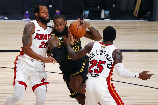 塞斯·库里：首秀就打卫冕冠军确实很艰难，我们还在摸索（塞斯·库里：首战遇上卫冕冠军确实不易，我们还在磨合）