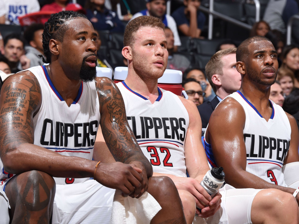 潜力无限！弗拉格背靠背成为最年轻10助攻&得分35+球员（天赋爆棚！弗拉格背靠背改写纪录：史上最年轻10助攻与35+得分球员）