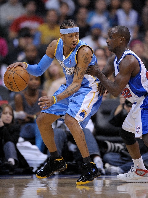 奥格斯堡2-0勒沃库森，吉安努利斯传射，药厂三中门框（奥格斯堡2比0击退勒沃库森：吉安努利斯传射建功，药厂三次中框）