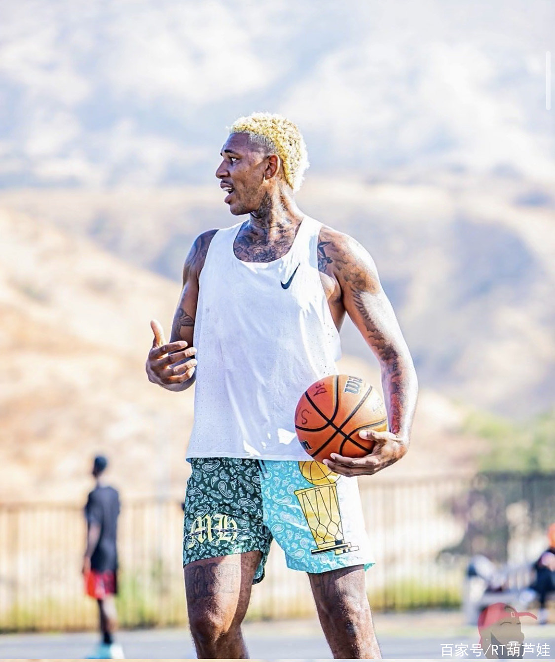 瑞天空：布莱顿2026年可能会考虑对巴莱巴约8500万欧的报价（瑞天空：布莱顿2026年或将接受巴莱巴约8500万欧元的报价）