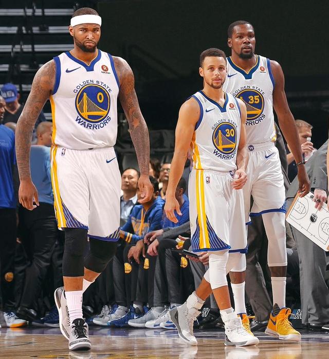 篮球员饮食与恢复方案（篮球运动员营养与恢复策略）