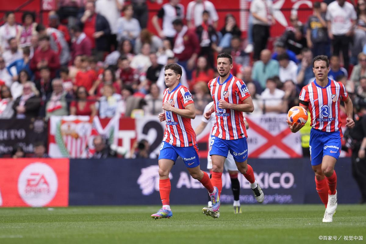 拜仁大胜巩固榜首（拜仁狂胜稳居榜首）